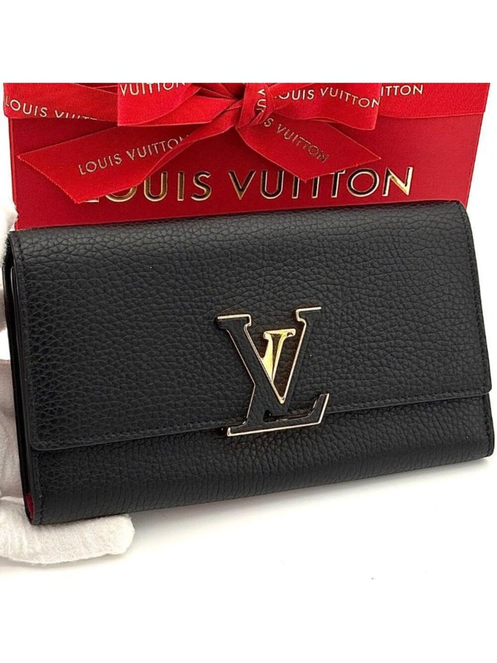 Louis Vuitton Wallet Portefeuille Capucines Black Pink